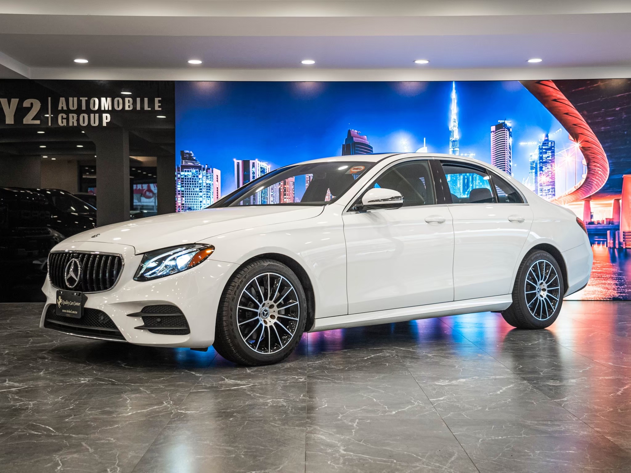 2019 Mercedes Benz E300 AMG seden